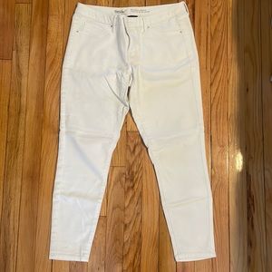White mid-rise Jeggings